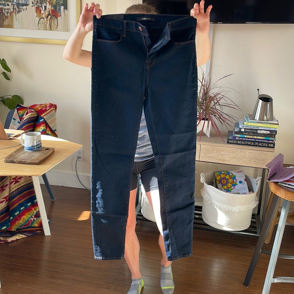 New with tags J Brand jeans! Maria High Rise w Skinny Leg. Size 29. Sleek color.
